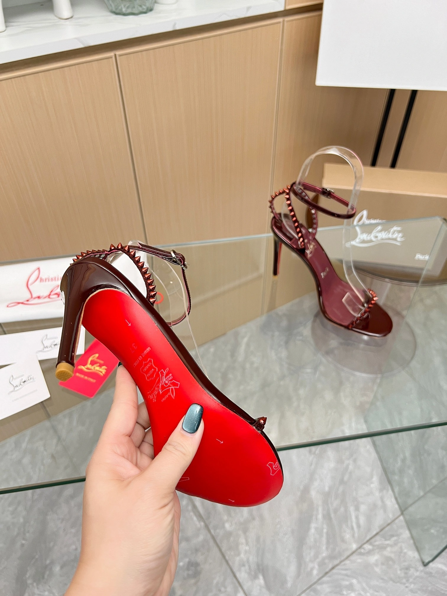 COCO-- 8ou2ou 3220013R592 Heel height：10.5CM sheepskin item:D-X000F1247